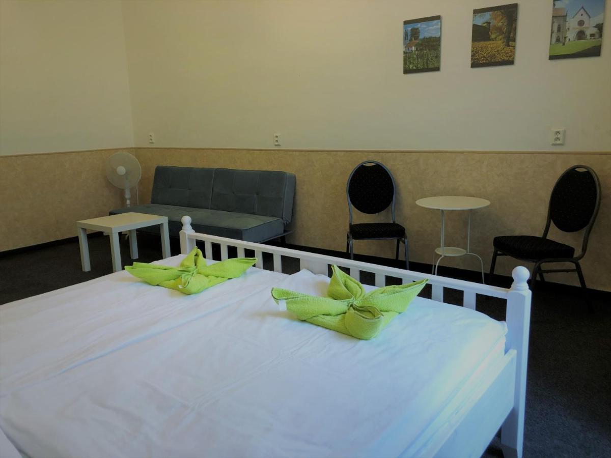 Welcome Hostel & Apartments Praguecentre エクステリア 写真
